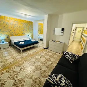 willys-apartment.hotelitalianriviera.com/