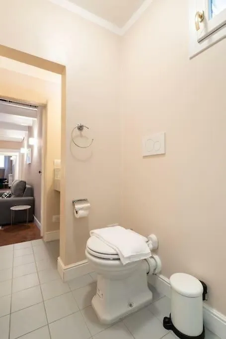 Scala Apartments Via Borgo Pinti Florence 0*,
